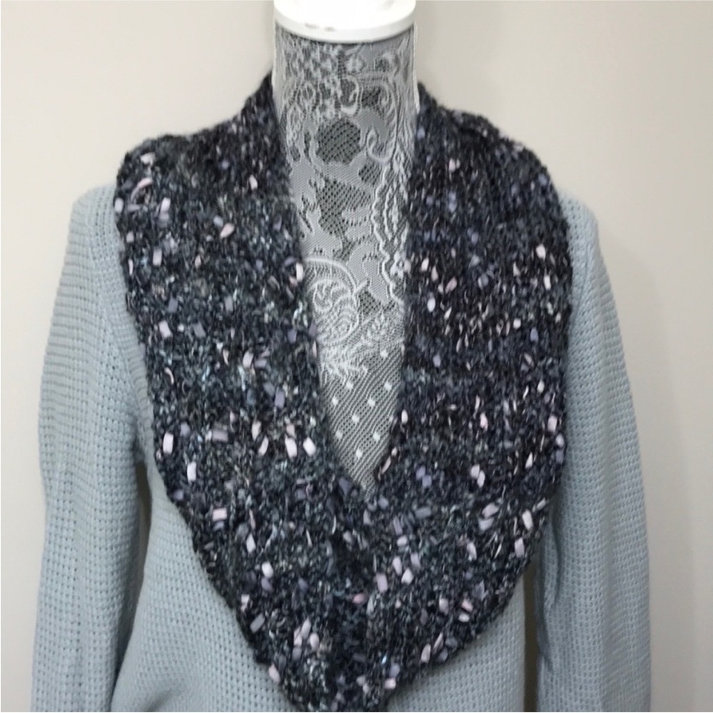 New Women’s Hand Knit Gray with Pink Infinity Scarf